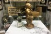Скульптура-бар “Lucky” бронза горілка “Хлібний дар”